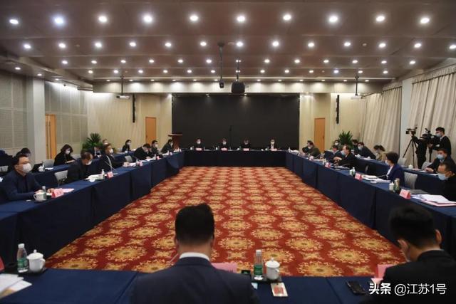 8ed818138213446c9e7d85f312b01a49.jpg 跟著中辦國(guó)辦調(diào)研江蘇復(fù)工復(fù)產(chǎn) | 一座特大城市的“復(fù)活”之路